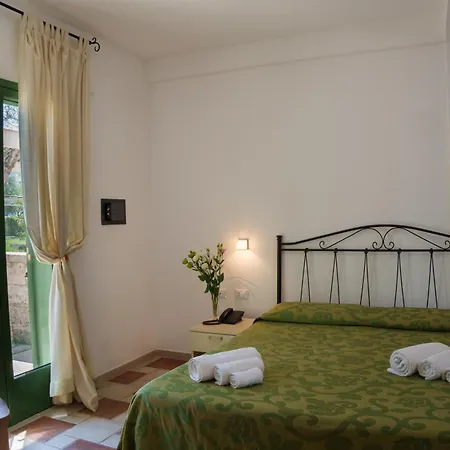 אתר נופש Borgo Primizia 4*